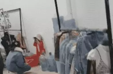 3歲童模事件再發酵,童模基地爆料:妞妞月入過萬,不聽話就打,很正常
