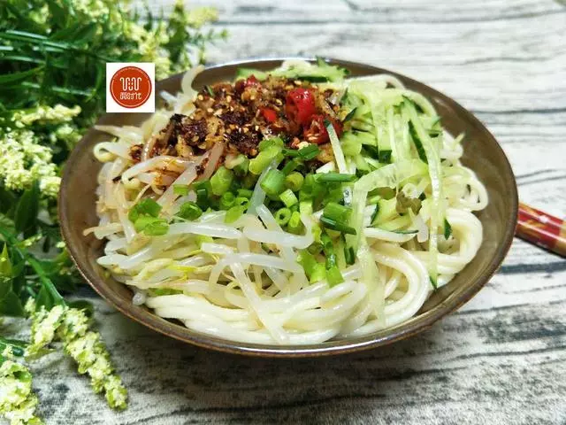 涼麵最美味家常做法,吃一次就上癮,學會都可以擺攤了,簡單美味