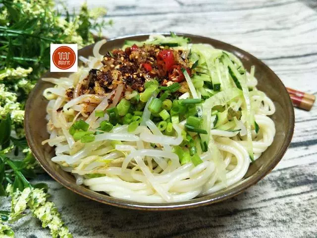 涼麵最美味家常做法,吃一次就上癮,學會都可以擺攤了,簡單美味