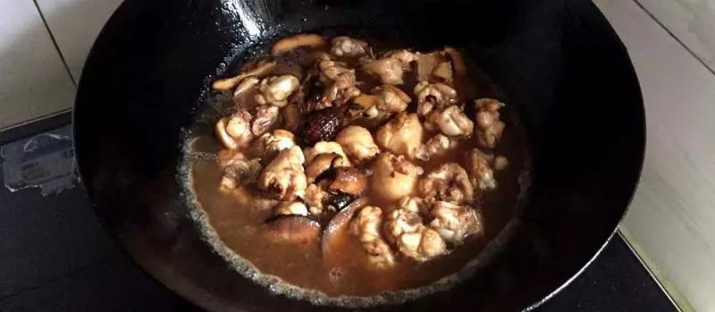 用雞腿做的黃燜雞米飯簡直太好吃了