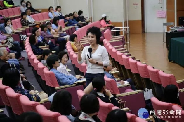 毒物專家遺孀回嘉辦講座 譚敦慈分享如何輕鬆自在無毒過生活