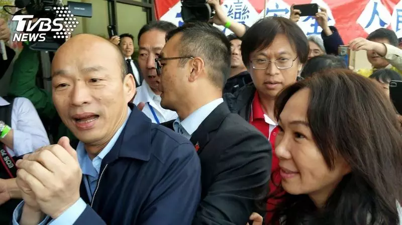 郭董想選總統 李佳芬聽完鬆口氣「這樣說」