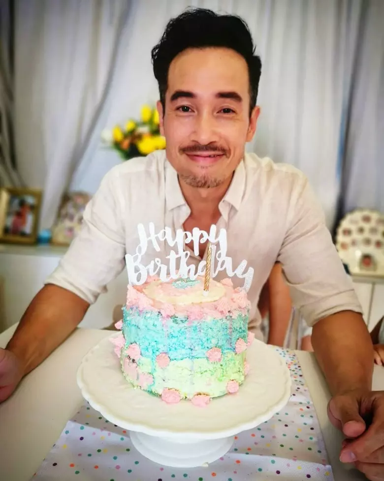 【幸福一家人】陳豪48歲生日!蛋糕、卡片全是陳茵媺和孩子一起製作~
