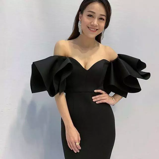 【三個視頻要價79萬】原來是上半場罷了!還有兩片更「露」的下半場視頻!