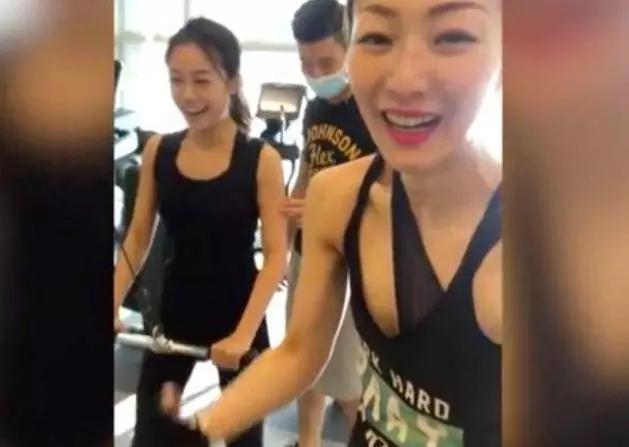 【三個視頻要價79萬】原來是上半場罷了!還有兩片更「露」的下半場視頻!