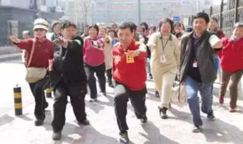 頸痛、膝蓋痛、腰痛…一招勁松緩解!值得收藏!