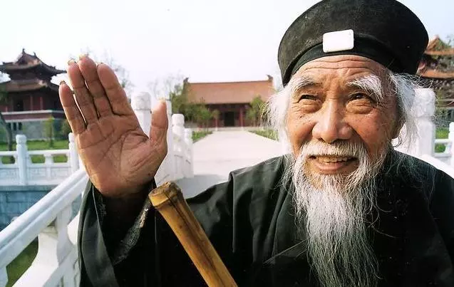 家門口地墊下放上十粒米,不出一周,老公就賺大錢了!