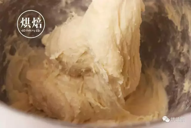 家裡做麵包撒點這個 烤出來金黃酥脆 比賣的還好!一撕就爆漿~