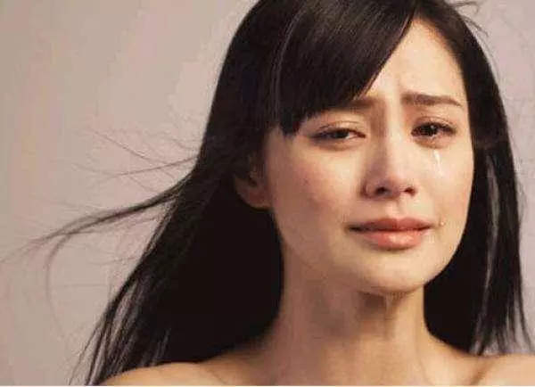 懷二胎後到娘家休養,弟弟醉了說件往事,瞬間對婆家失望了