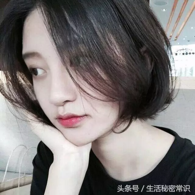 婚後老婆以事業為重不肯要孩子,她出國三年,回來時送我一個孩子