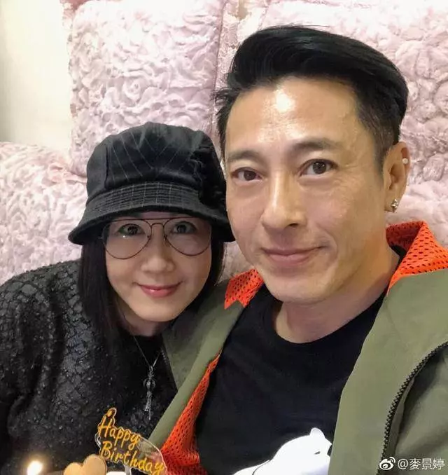 退出娛樂圈21年,嫁呂頌賢11年被寵得像公主,57歲還沒生娃