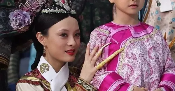什麼清朝后妃要戴指甲套?不光是為了美觀原因「和後宮內鬥有關」 一碰到就會沒命的...