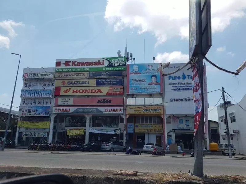 關丹:所有商店招牌附上爪夷文,否則將會面臨取締~