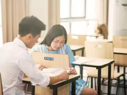 出差時把兒子交給前妻照顧,回來後聽到前妻的話我淚如雨下