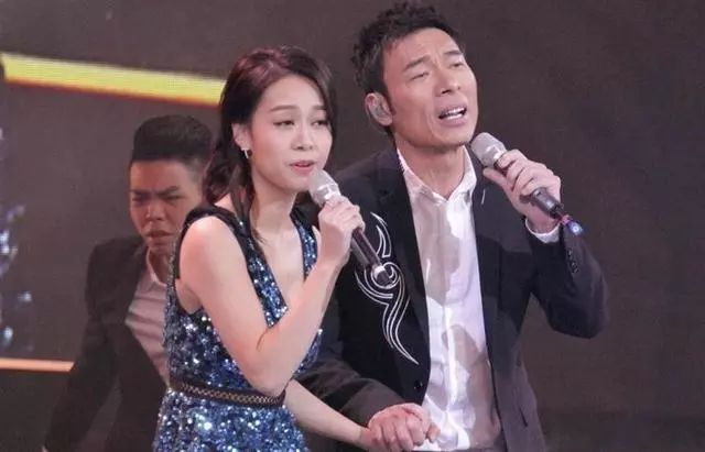 鄭秀文好閨蜜髮長文,直言許志安為人花心,反問黃心穎良心在哪裡!