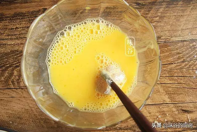 用薯片做的雞米花,你吃過嗎?香噴噴的又酥又脆,一口一個超過癮