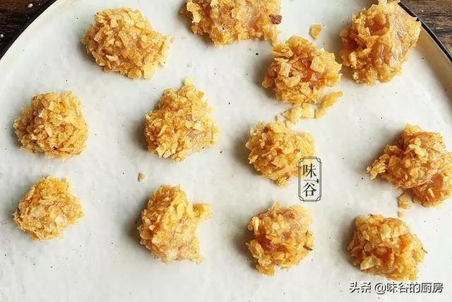 用薯片做的雞米花,你吃過嗎?香噴噴的又酥又脆,一口一個超過癮