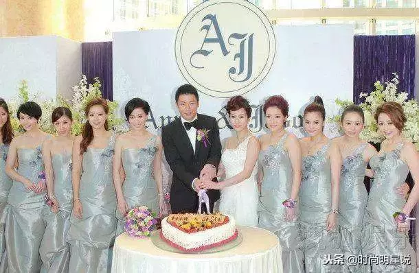 天生娃娃臉,嫁入豪門卻要靠佘詩曼救濟,42歲被老公寵成公主.