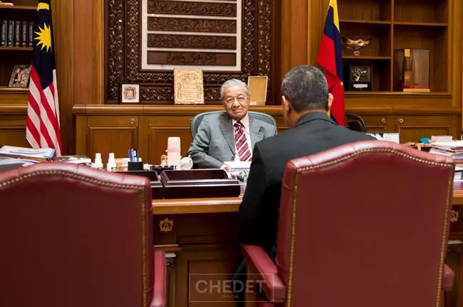 柔行政議會改組在即 敦馬會晤柔新大臣
