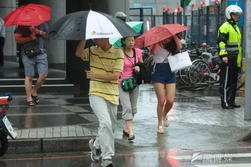 3波水氣接力來!周五開始「全台大雷雨轟炸」狂灌4天 氣象局曝「梅雨季要來了」好天氣剩沒幾天