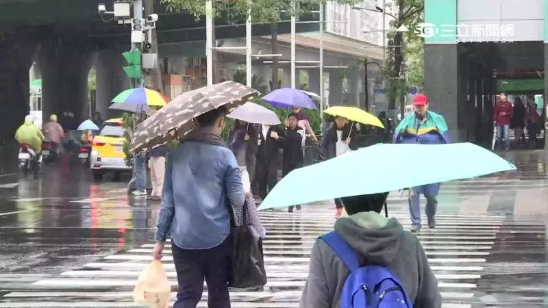 3波水氣接力來!周五開始「全台大雷雨轟炸」狂灌4天 氣象局曝「梅雨季要來了」好天氣剩沒幾天