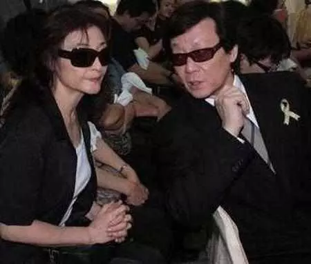 一夫二妻,樓上樓下,63歲寇世勳已後悔稱太累