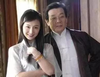 一夫二妻,樓上樓下,63歲寇世勳已後悔稱太累