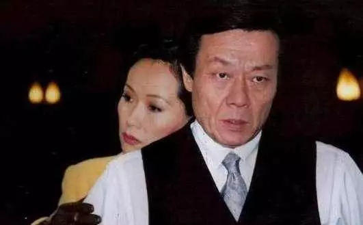 一夫二妻,樓上樓下,63歲寇世勳已後悔稱太累