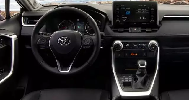 Toyota RA4 對決 Honda CR-V!《消費者報告》列出各自優缺點