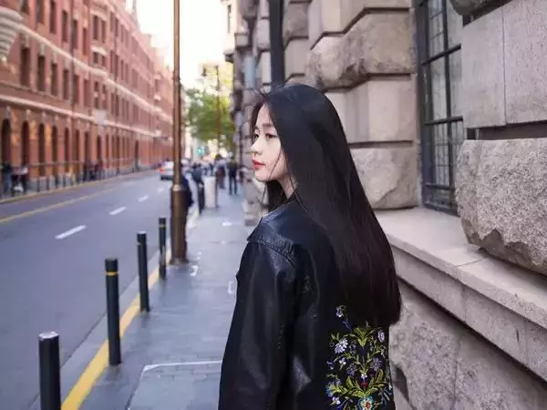 愛一個人有多深,忘記就有多難; 想一個人多苦,心就有多難受