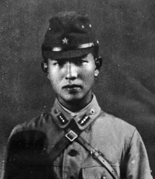 貝爺在他面前都是渣渣!最強日本兵野外生存30年,主食牛肉打遊擊戰