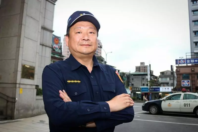 從警33年穿過3代警服 「卡其哥」臨退既光榮又感傷