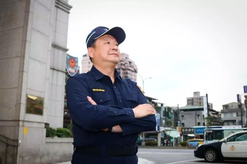 從警33年穿過3代警服 「卡其哥」臨退既光榮又感傷