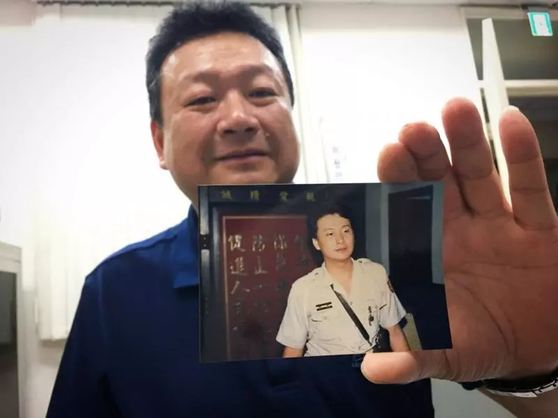 從警33年穿過3代警服 「卡其哥」臨退既光榮又感傷