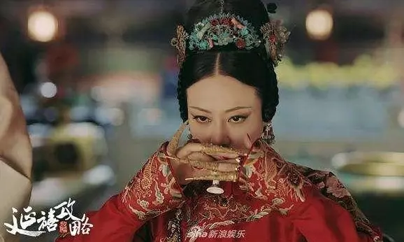 為什麼清朝后妃要戴指甲套?不光是為了美觀原因「和後宮內鬥有關」 一碰到就會沒命的...