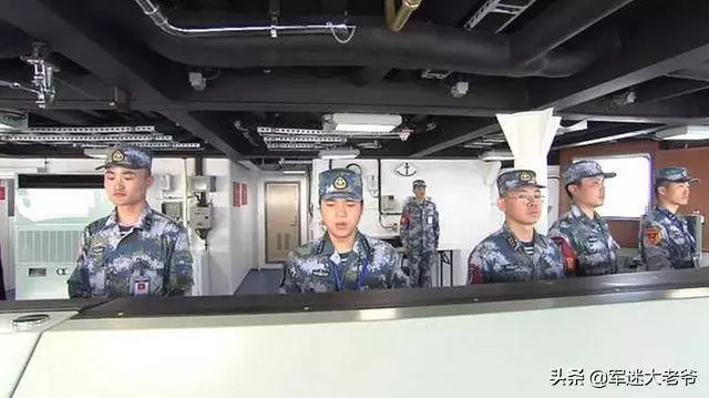 官方曝光神秘的002號航母第五次海試現場照片!65000噸巨獸已長大