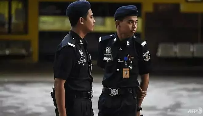 大馬外勞每次只敢帶RM5出門,「遇上員警賺「Kopi錢最少RM100!」