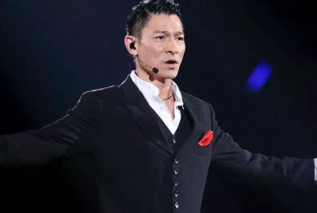 劉德華女兒參加運動會獲三名保鏢「護駕」,朱麗倩近照曝光,相貌身材大轉變