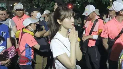 櫻花妹也瘋媽祖!她遶境到最後淚崩了