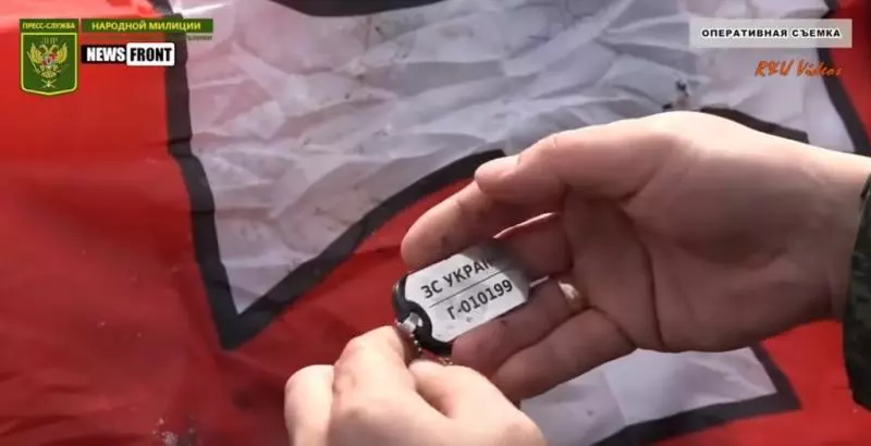 每秒都在上演悲劇...士兵撿敵軍手機桌布還抱著愛女 見6通未接後告知:妳兒子走了