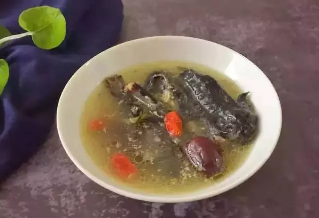 煲雞湯要不要焯水?第一步就錯了,難怪煲出來的雞湯不香不好喝