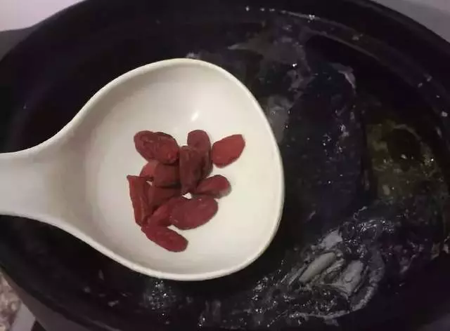 煲雞湯要不要焯水?第一步就錯了,難怪煲出來的雞湯不香不好喝