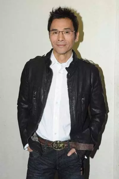 55歲TVB綠葉林偉三度錯失男一號追悔莫及，曾是亞洲名模出身