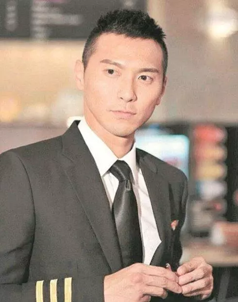 不止黃心穎，這六位港星也因身陷出軌緋聞遭TVB封殺