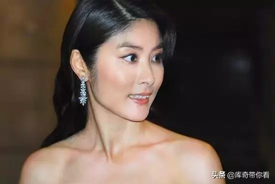 向華強見了都要讓三分的女人,父親是珠寶大亨,卻獨寵男友16年!