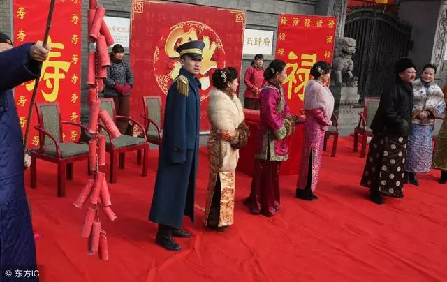過年沒有給長輩磕頭,老公直接把我按地上,年沒過完,婚姻結束了
