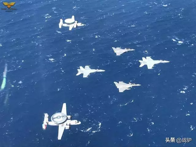 兩艘核航母集結紅海,上百架戰機密集起飛,俄:聞到了火藥味