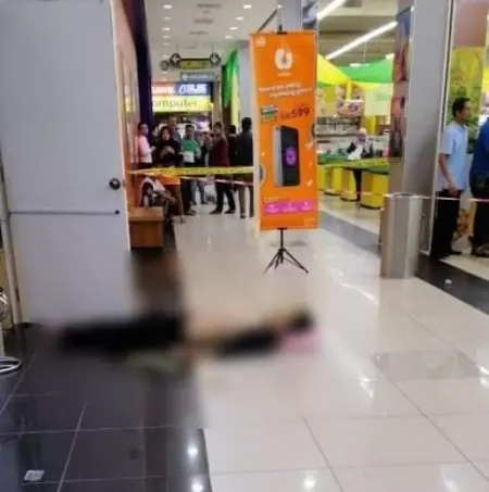 19042019沙登19日訊) 3蒙面人闖進金店射si店員!