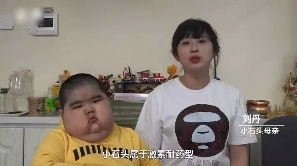 6歲小胖弟「不上學開直播」被罵斂財 爸媽曝心酸原因 ,百萬網友淚崩:太勇敢了!