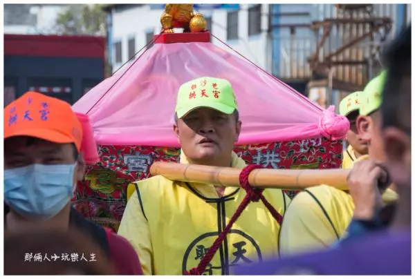 捉摸不定的行程 隱藏著熱淚盈眶的故事